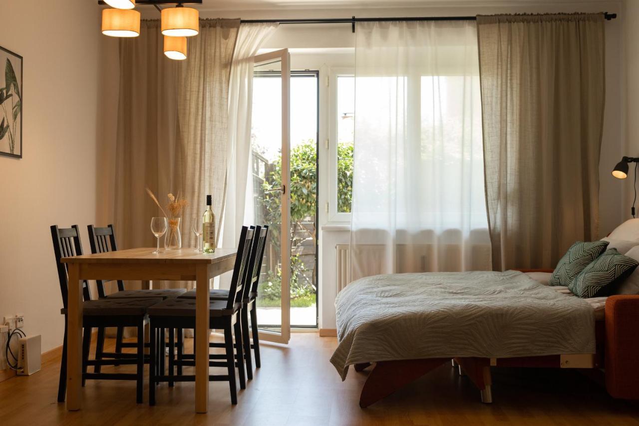 Fresh With Terrace + Free Parking *